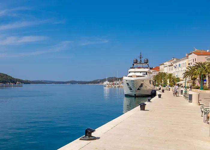 By Interhome * מאלי לוסיניי